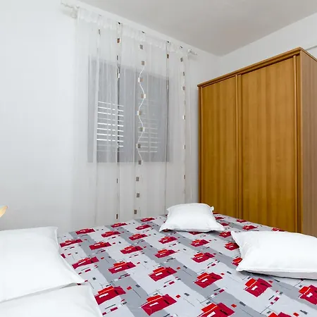 Apartment Mime Pirovac