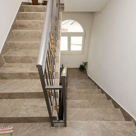 Mime Apartment